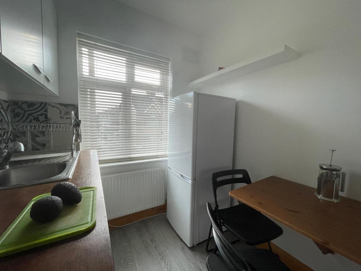 Hotel Entire House Floor Perfect For Couples & Freelancers - Available For Single Too Londyn Zewnętrze zdjęcie